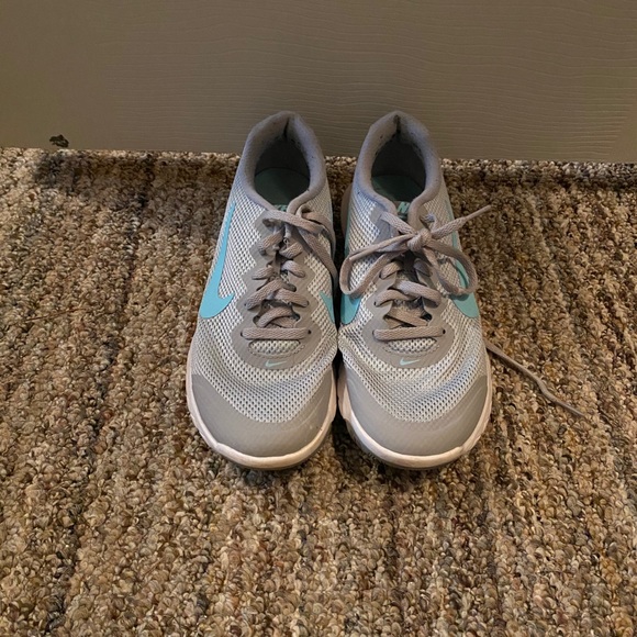 Nike Shoes - Nike Tennis Shoes